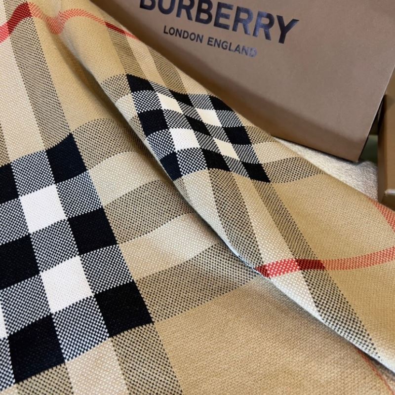 Burberry Sweaters